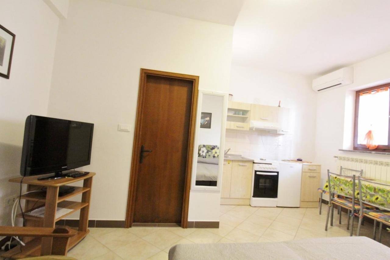 Apartments Zambratija With Sea View Bagian luar foto