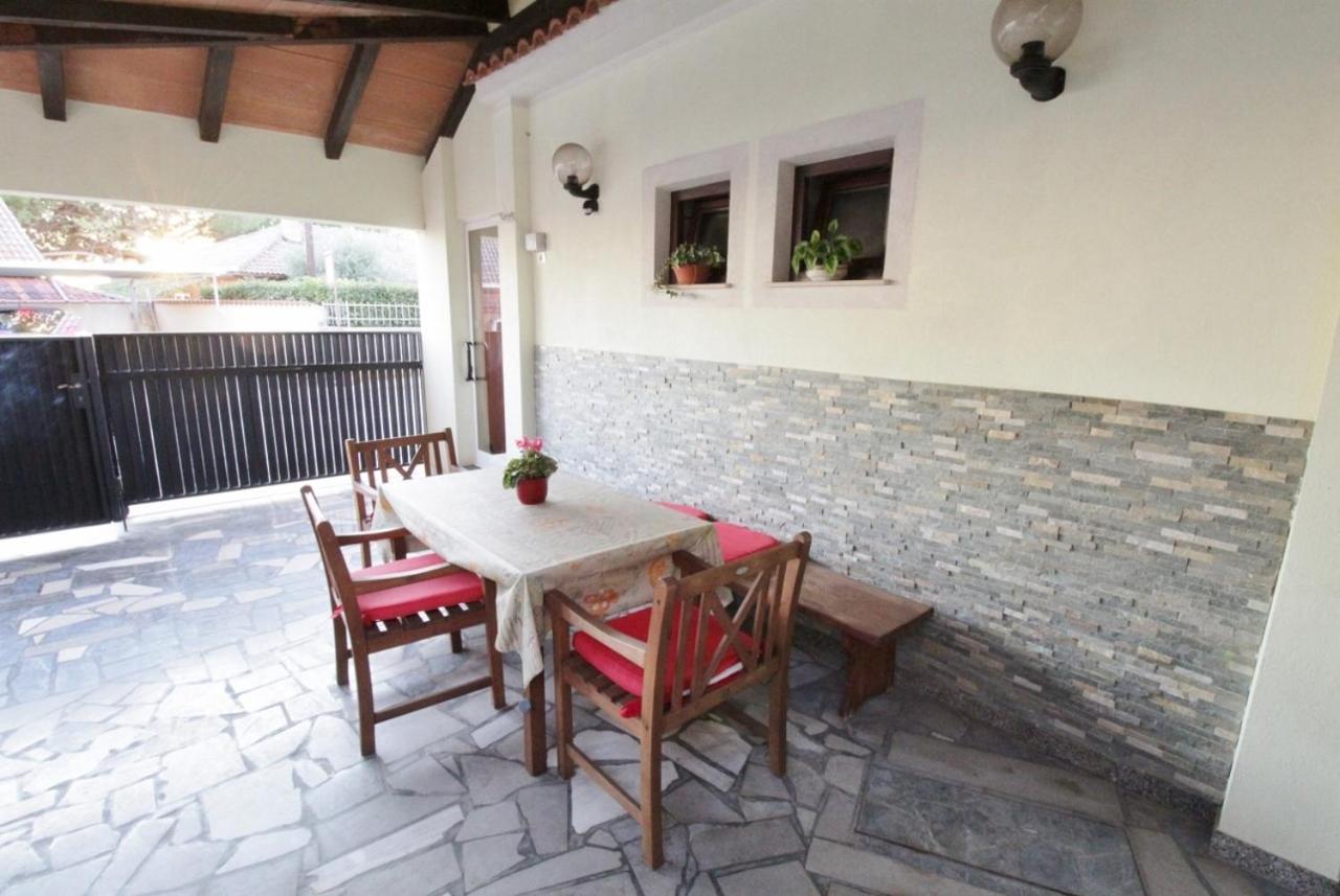 Apartments Zambratija With Sea View Bagian luar foto